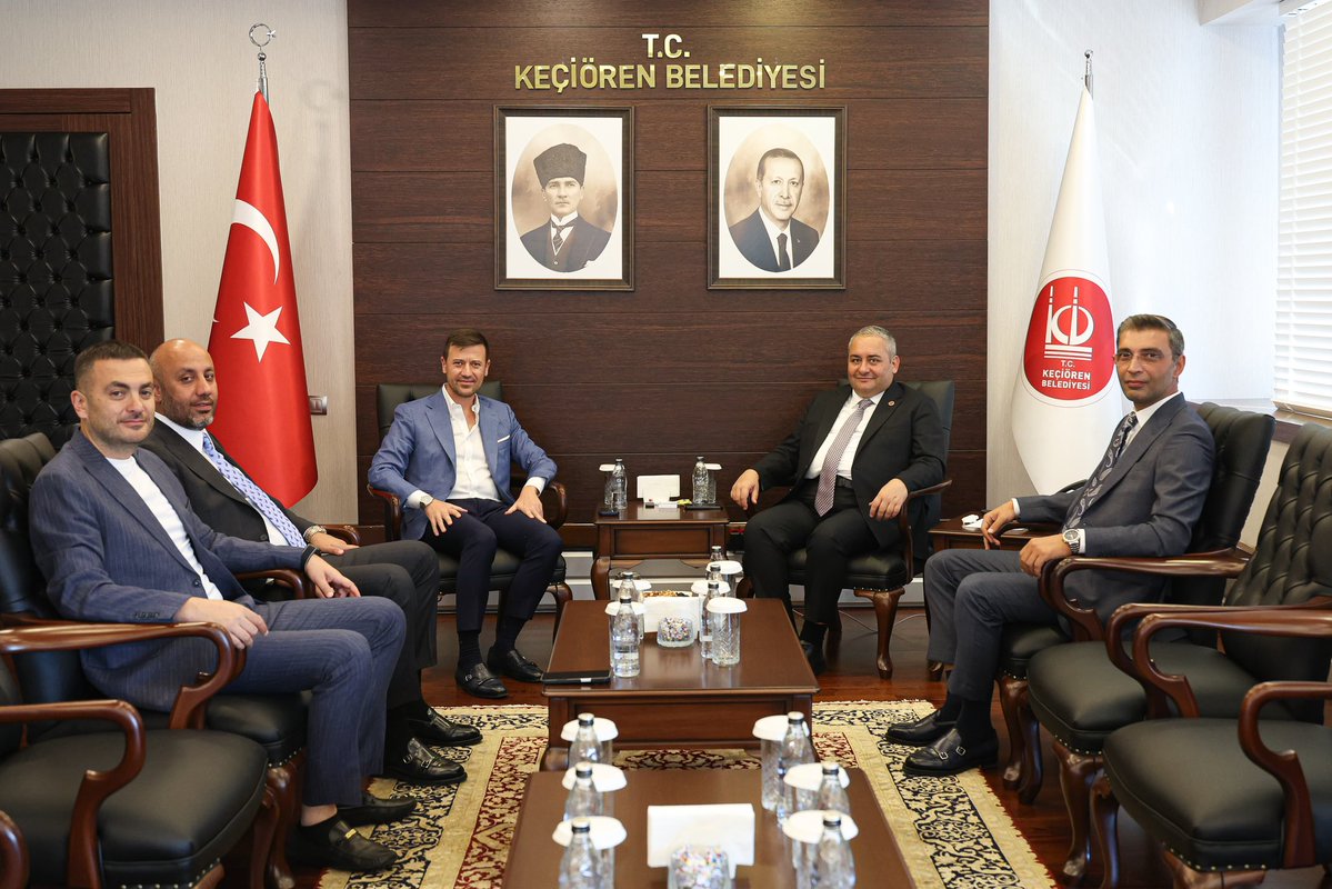 OzarslanMesut's tweet photo. AK Parti Ankara Milletvekilimiz Sayın @fethanbaykoc’u belediyemizde ağırladık.

Ziyaretleri için Sayın Vekilimize teşekkür ederim. Ankara'mız ve hemşehrilerimiz için çok çalışmaya, hizmetkâr olup ilçemize değer katmaya devam edeceğiz. https://t.co/A8lESvpicu