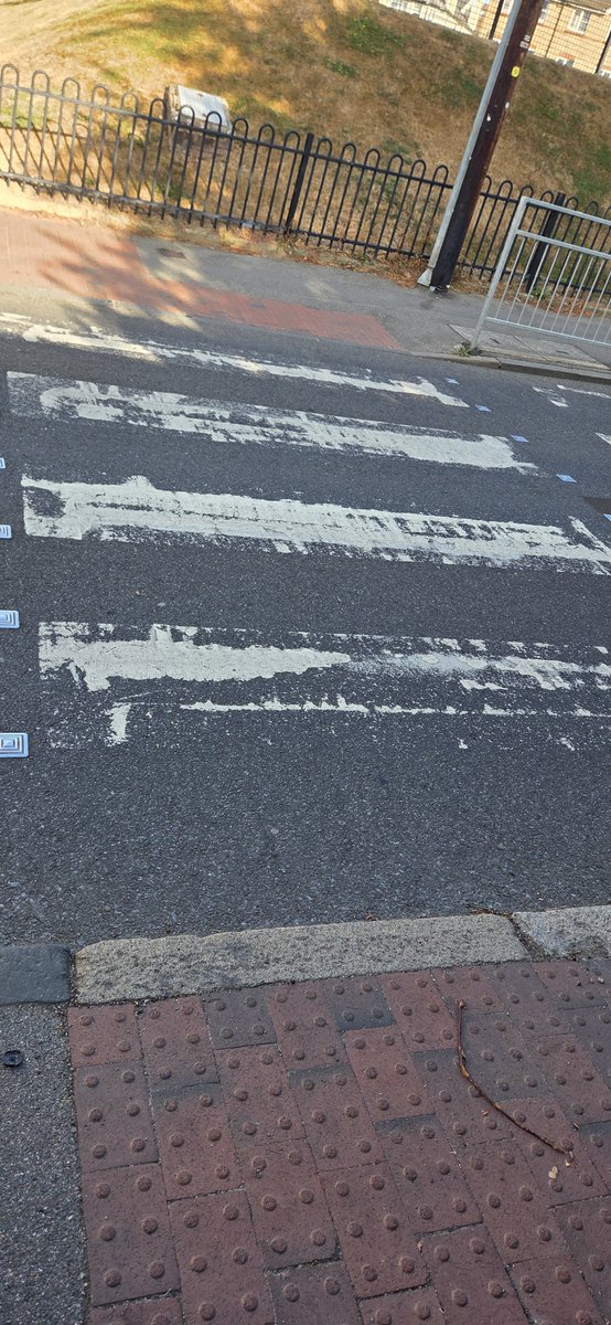 BrokenRTW's tweet photo. Asking for a friend, anyone seen our Kent councillors tackling the state of the roads?

#TunbridgeWells #RTW #BrokenRTW #FixTunbridgeWells #Kent @ThreshedThought https://t.co/fmGoz7gkiI