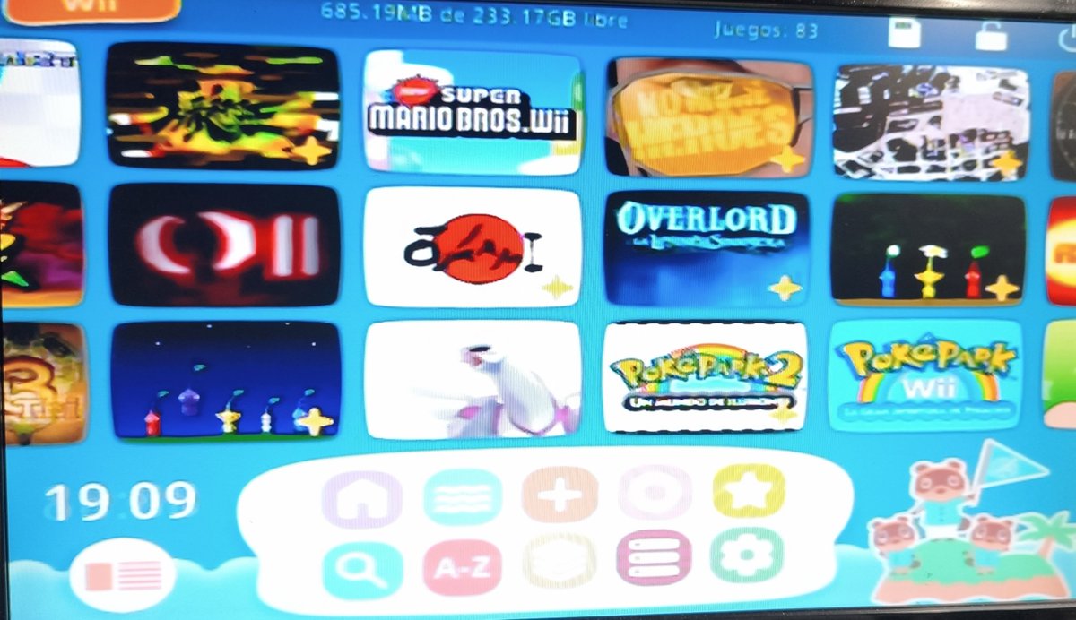Adri_Thunder's tweet photo. Aprovechando que estoy con la wii, doy algún consejo si la tenéis con magia:
- Como se pueden guardar las copias wbfs en tarjetas, es fácil dividirlas por plataformas, así está organizado y caben muchas más.
- Si tienes rockband o just dance, instala los tickets de las canciones. https://t.co/xhm7VYG5Fh