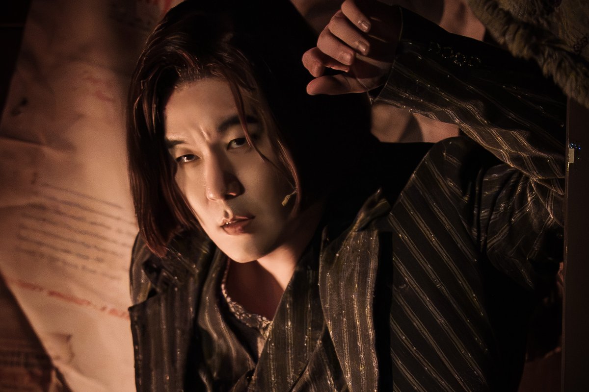 Tororong_Pic's tweet photo. 260725 14:00 뮤지컬 <웨스턴스토리> 스페셜커튼콜 #웨스턴스토리

🍊정상윤 배우님의 조니 링고

여기는 서부! 서부의 저승사자 조니 링고! https://t.co/2WAHfFS3uL