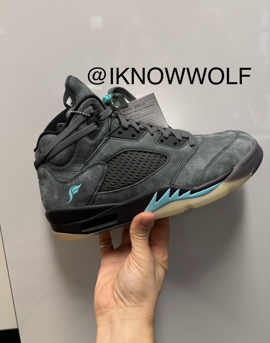 JustFreshKicks's tweet photo. FIRST LOOK: SoleFly x Air Jordan 5 Retro OG SP 🌴👀

🗓️ October 2026
💰 $225 https://t.co/ALOEMayJIZ