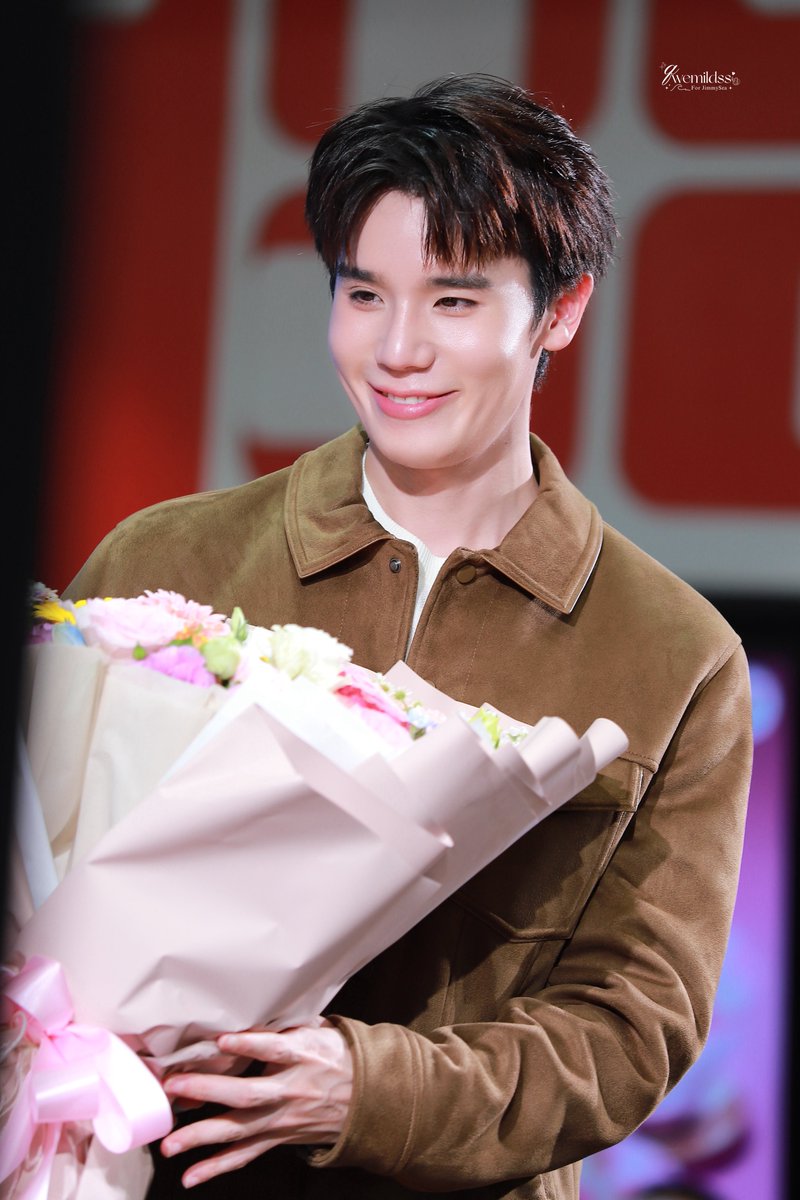 qwemildss's tweet photo. —- #JimmyLevel32ndUnlocked ✨

HAPPY BIRTHDAY @jimmyyjp_  💜🍯 ขอให้พี่จิมมี่มีความสุขในทุกๆวัน ยิ้มเยอะๆ ไม่เจ็บ ไม่ป่วย กินอิ่ม นอนอุ่น ไม่ว่าจะอยู่ที่ไหนทำอะไร ขอให้ถูกโอบล้อมไปด้วยความรักอยู่เสมอ ขอให้ความตั้งใจหรือความปรารถนาไม่ว่าจะเรื่องอะไร นั้นสมปรารถนาทุกเรื่องเลยนะ ขอบคุณที่ยังอยู่ตรงนี้ให้ได้เจอกันจริงๆ ขอให้เป็น 32 ที่มีแต่ความสุขกับการเป็นตัวเองนะพี่จิม 

💜 อย่าลืมยิ้มและเอนจอยกับทุกๆวันเยอะๆ เพราะถ้าพี่มีความสุข หนูก็จะมีความสุขเหมือนกัน ✨