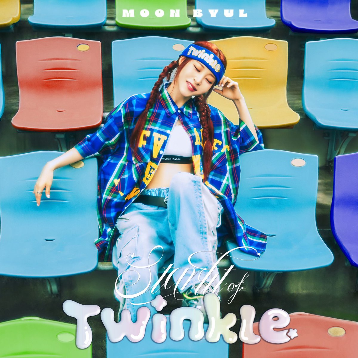 OneilyMusic's tweet photo. 2 years ago today, Moon Byul of MAMAMOO released her 1st repackage full album ‘Starlit of Twinkle.’ https://t.co/LgLBY2cPaN