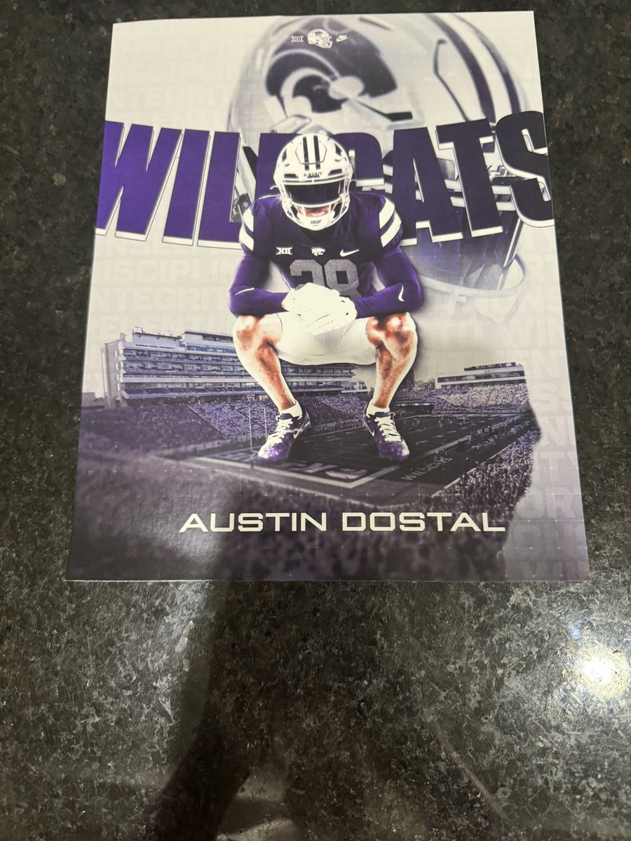 Austin_Dostal's tweet photo. Thank you @CoachBuddyWyatt and @CoachSvarczkopf for the mail. @KStateFB https://t.co/dF283NA9t3