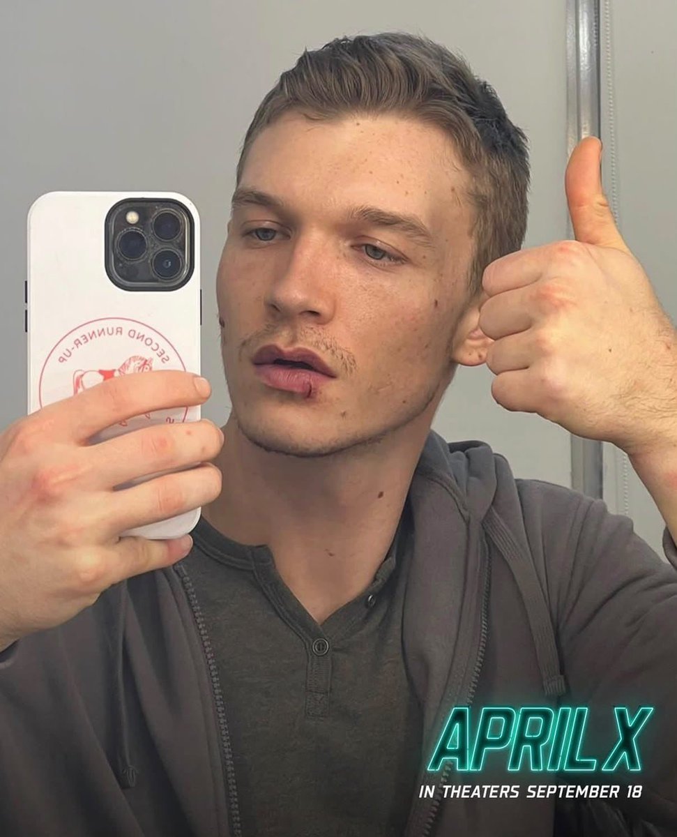 storriegf's tweet photo. THE HOTTEST MAN IN THE WORLD https://t.co/eBPDXRESF3