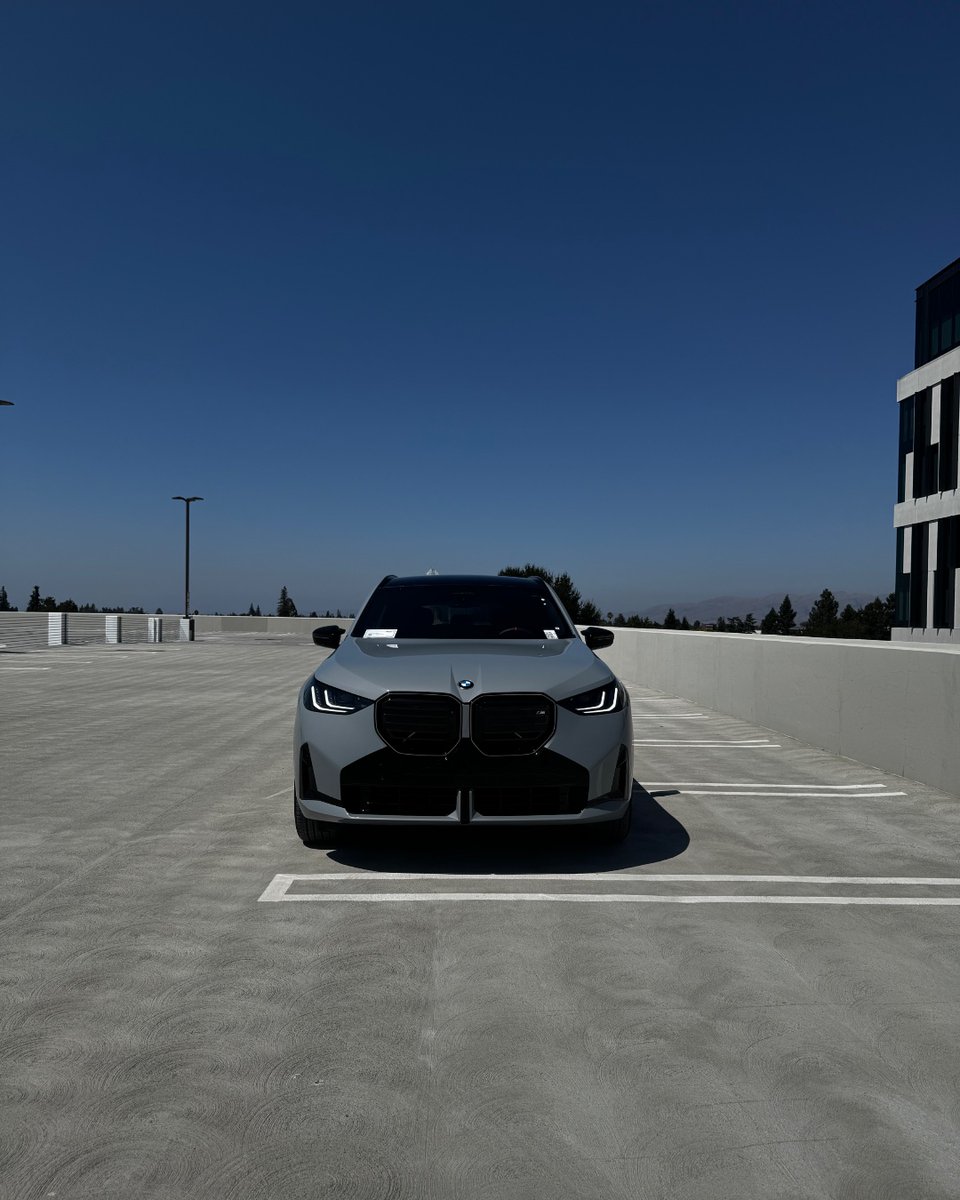 SCreekBMW's tweet photo. A closer look at the new BMW X3. From its sculpted design to its signature details, every angle was made to stand out.

https://t.co/l7h2W55n58 https://t.co/Y9qRRO77xA