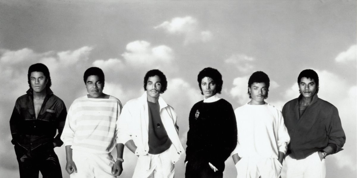 XmxHowes's tweet photo. Available here https://t.co/2zc3kYA4cO
#wallart #wallartforsale #gifts #giftideas #TheJacksonsVictoryTour #MichaelJackson #blackandwhite #JacksonsLastConcert #PublicityPhoto1984 #TheJacksons #homedecor #retro #EpicRecords https://t.co/F0zbQYc5OM