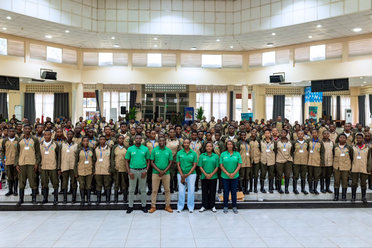 Imbuto's tweet photo. Life is shaped by the choices we make and our commitment to living well!

Today, the third cohort of ‘Itorero’ #ImbutoZitoshye engaged in an enriching session on sexual and reproductive health and mental health.

The learning experience was facilitated by Imbuto Foundation Health team, alongside representatives from @UyisenganImanzi and @Avega_Agahozo_.

Guided by the theme “Understanding My Value: Building a Well-Rounded Young Person,” the session explored mental well-being, developing a positive mindset, sexual and reproductive health, and the importance of making informed and responsible life choices.

Photos: https://t.co/oWdRS1Xweq

#ImbutoEngages