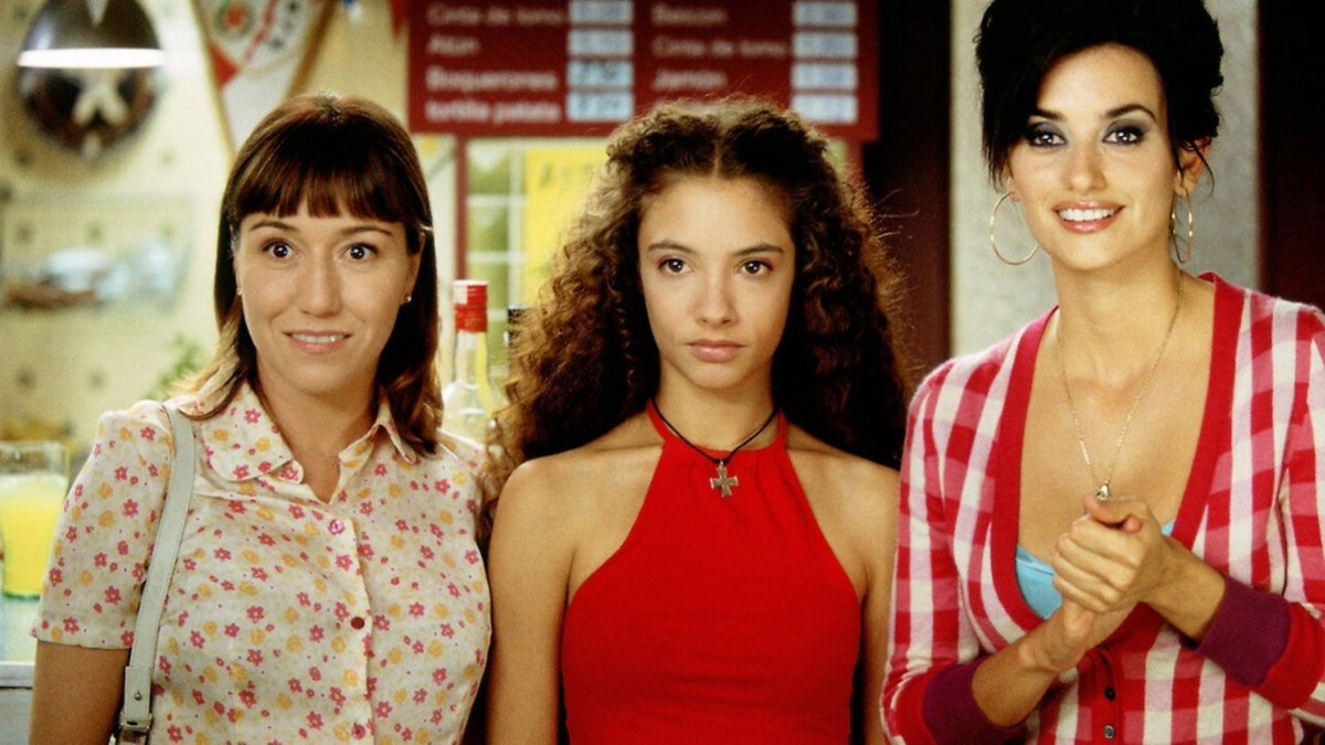 PaulSRai's tweet photo. Netflix has to campaign and emphasize the important prestige of Lola Dueñas as a Spanish actress and as a prominent collaborator with Pedro Almodóvar (a producer on LA BOLA NEGRA). I’m this close to putting in her my Supp. Actress 5. She’s absolutely possible. https://t.co/9pav0n242C