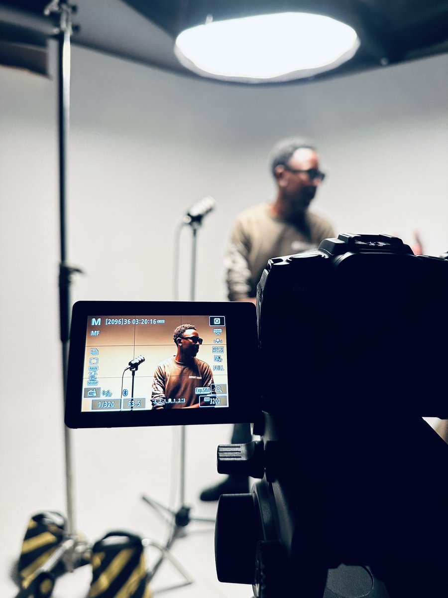 ___eatzz's tweet photo. Worked on these 4 episodes for SESSIONS by my brotha @MswenkoFranko 🙏🏼🙏🏼 can’t wait for them to drop!! 

The North Mob
Klein Emo
Slim Dumpie
Skatle 

In the meantime yall can check out the material that’s out so far on his YouTube: https://t.co/mVnHUfKmKo https://t.co/Q3eETvWKeI