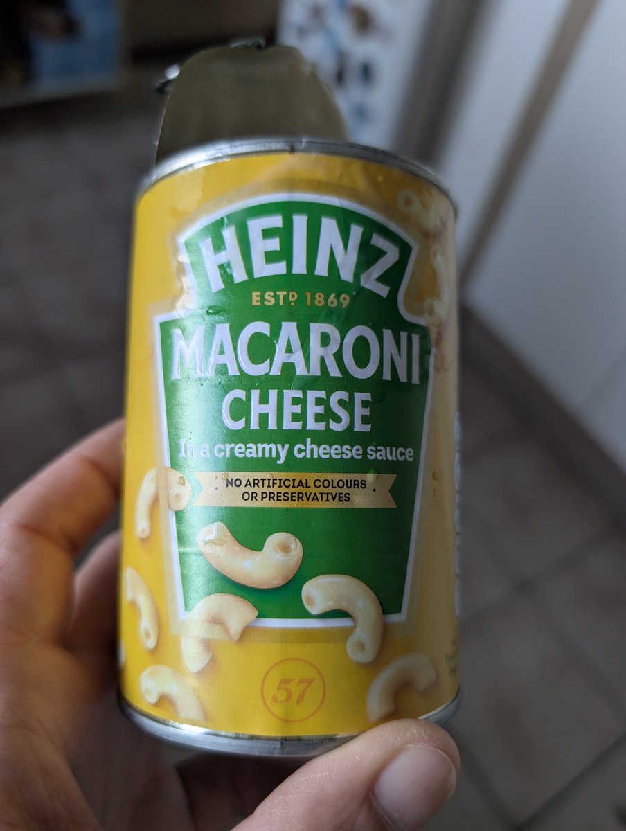 JulianMatz's tweet photo. @HeinzUK Marketed to appear healthy and free from artificial additives. But you won't throw the polyphosphates, sodium phosphates and the artificial flavouring in people's faces... No, you hide that in the fine print. https://t.co/4Z81ELzP6o
