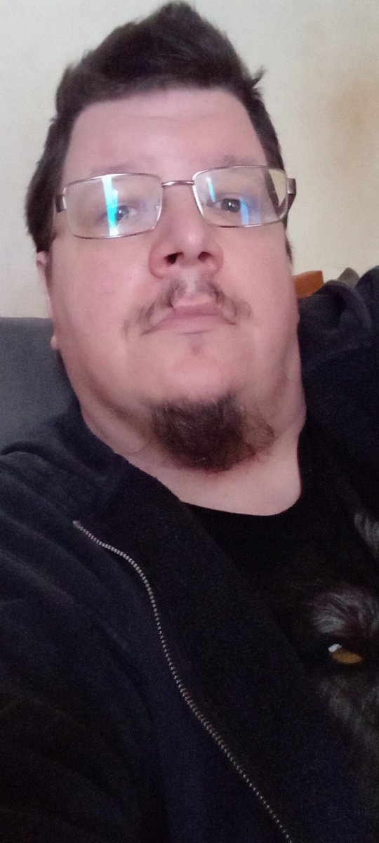 bloodywolf85's tweet photo. Hair or no hair? Wich version looks better? https://t.co/BDAqj0tZyL