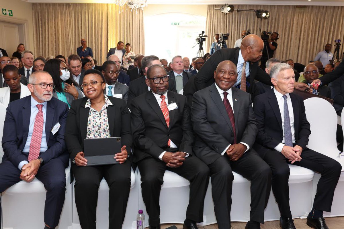GoZa_TV_'s tweet photo. President @CyrilRamaphosa attended the launch of Phase 3 of the Government-Business Partnership this morning, alongside Adrian Gore, Discovery Group Founder and CEO.

The partnership aims to accelerate economic reforms, investment, growth and job creation. 🇿🇦 #gozatv https://t.co/IZLfXzl4F4