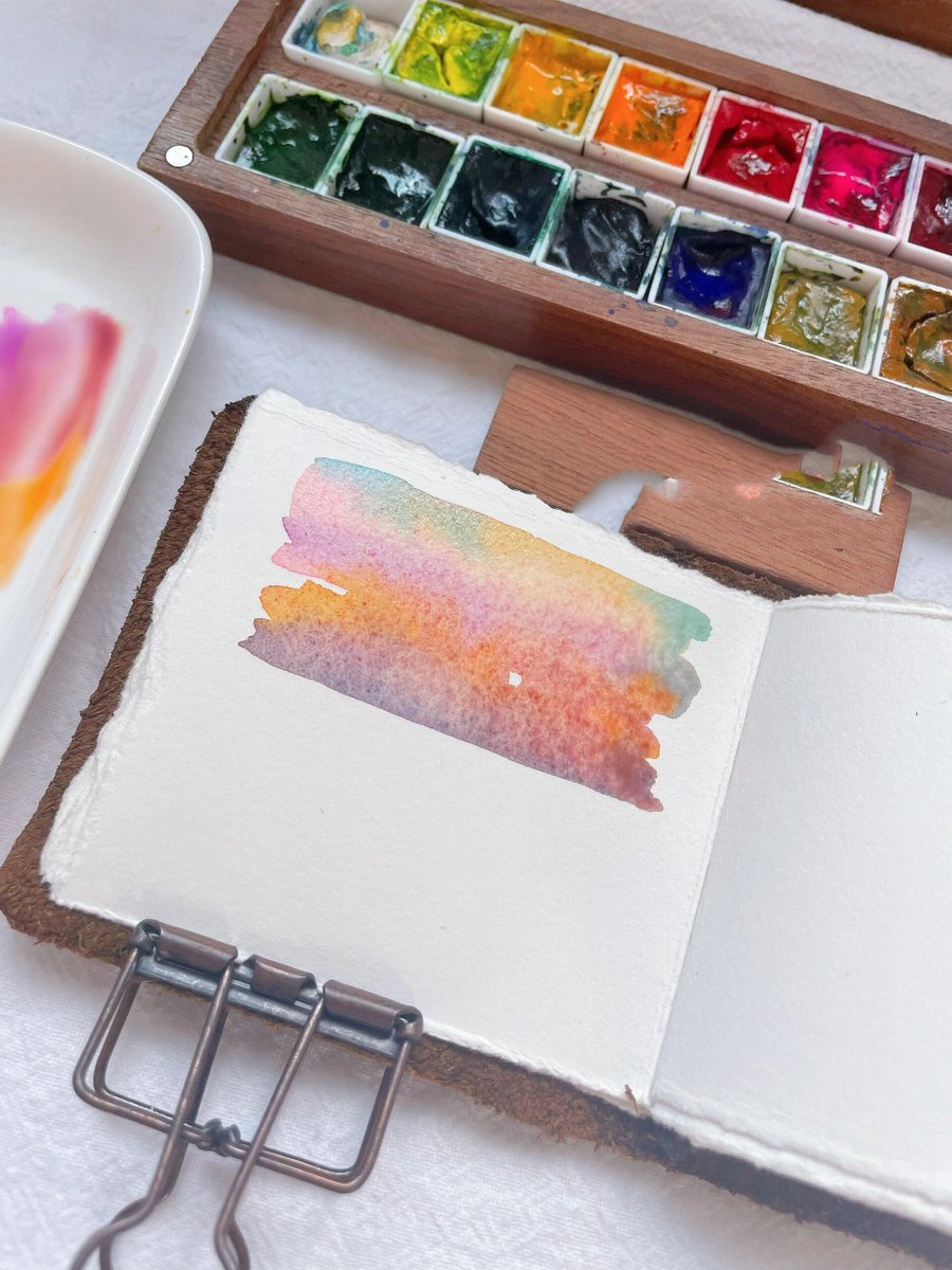 EvGor85's tweet photo. Discover the joy of watercolor painting! Grab a cheap set of brushes u0026 paper, start with simple flowers today—no experience needed! https://t.co/Aip9EThnhw