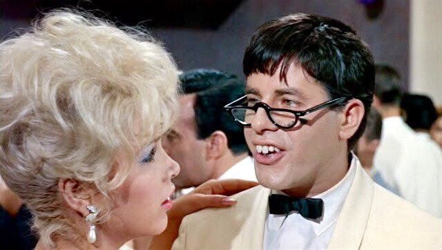 FHoudaer's tweet photo. Jerry Lewis, parti un 20 août.
(Ill : Bob Oksner + "Docteur Jerry et Mister Love")

#boboksner
#JerryLewis
#docteurjerryetmisterlove 
#20aout
#20août https://t.co/K4o2aaYrhv