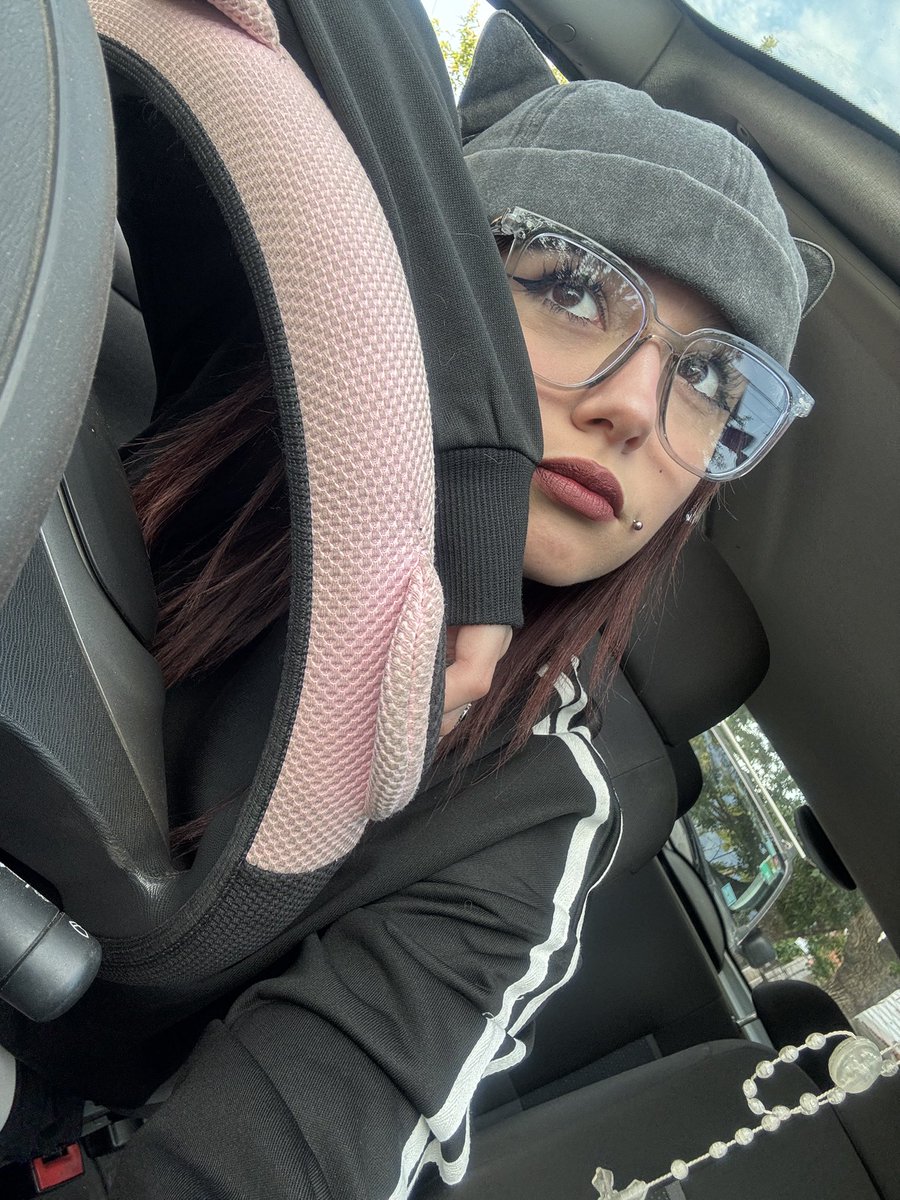heyiamia's tweet photo. Freaky time in the car, yay or nay? 👀 https://t.co/RBpqKo3Jjo
