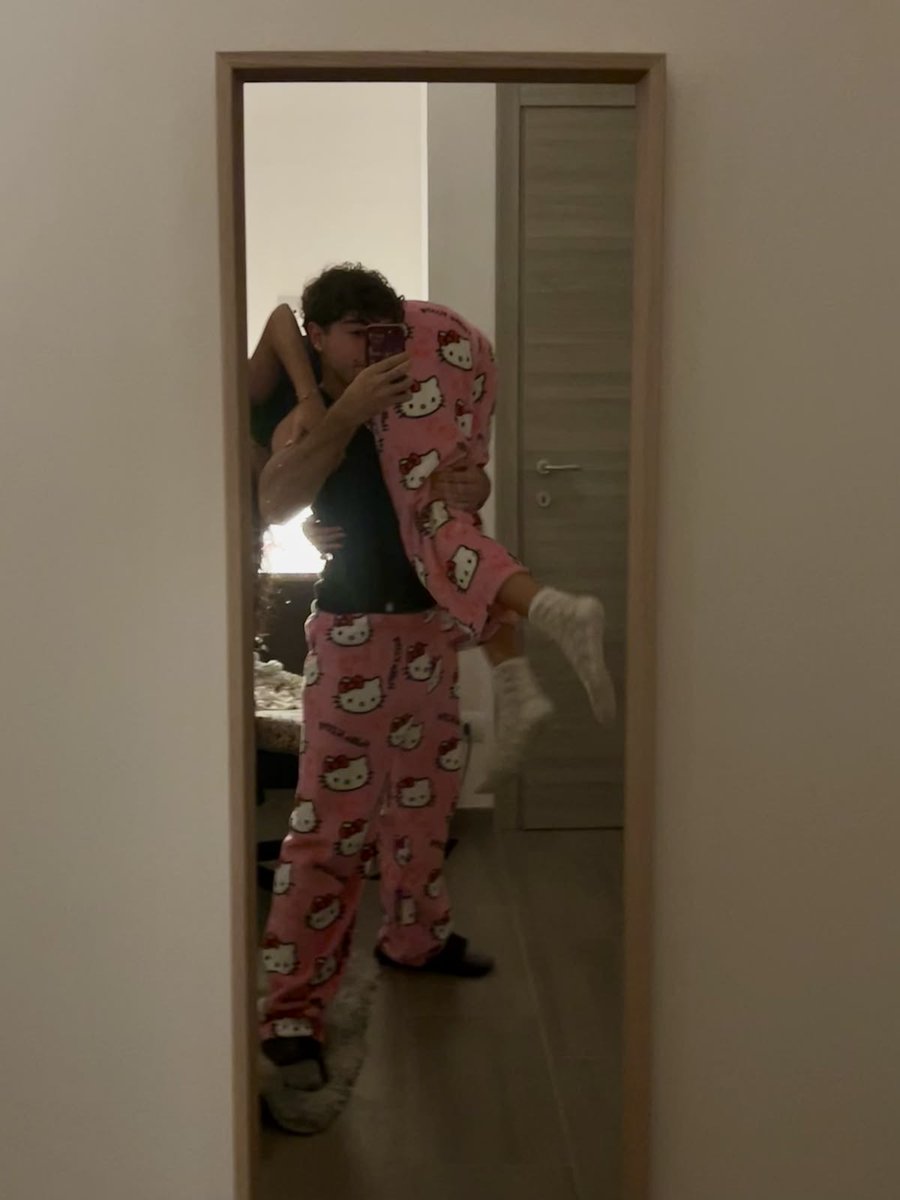 amoursoull's tweet photo. could be us https://t.co/Y4QnNobfrE