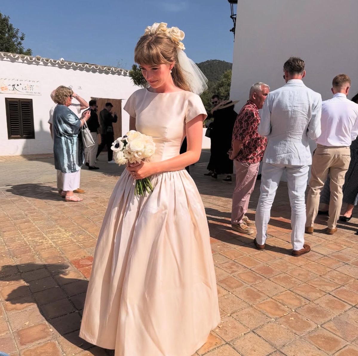 weirdofemme's tweet photo. how i plan to look on my wedding day https://t.co/3FVcHKjcto