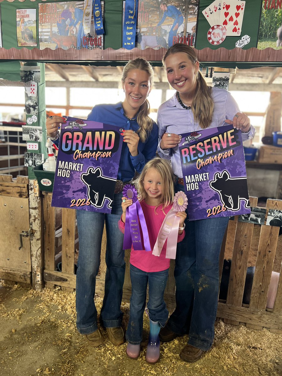 ChrisLiermann's tweet photo. These girls are the best! 

#RoleModels https://t.co/KjMeM8kVqH