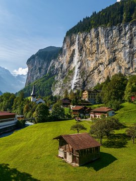 Jennifer56888's tweet photo. Sometimes the most beautiful places still can’t quiet a heavy heart. Wish I could just disappear into these mountains for a while. 🏔️💔#PeaceofMind #CountrySide https://t.co/ytEdcrIPQY