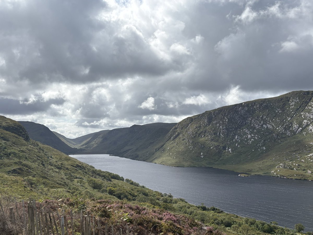 WeeBoycie1's tweet photo. #GlenveaghNP Dodged the showers, a beautiful day on the shores of Lough Veagh. #HeritageWeek https://t.co/S4eqleRvlZ