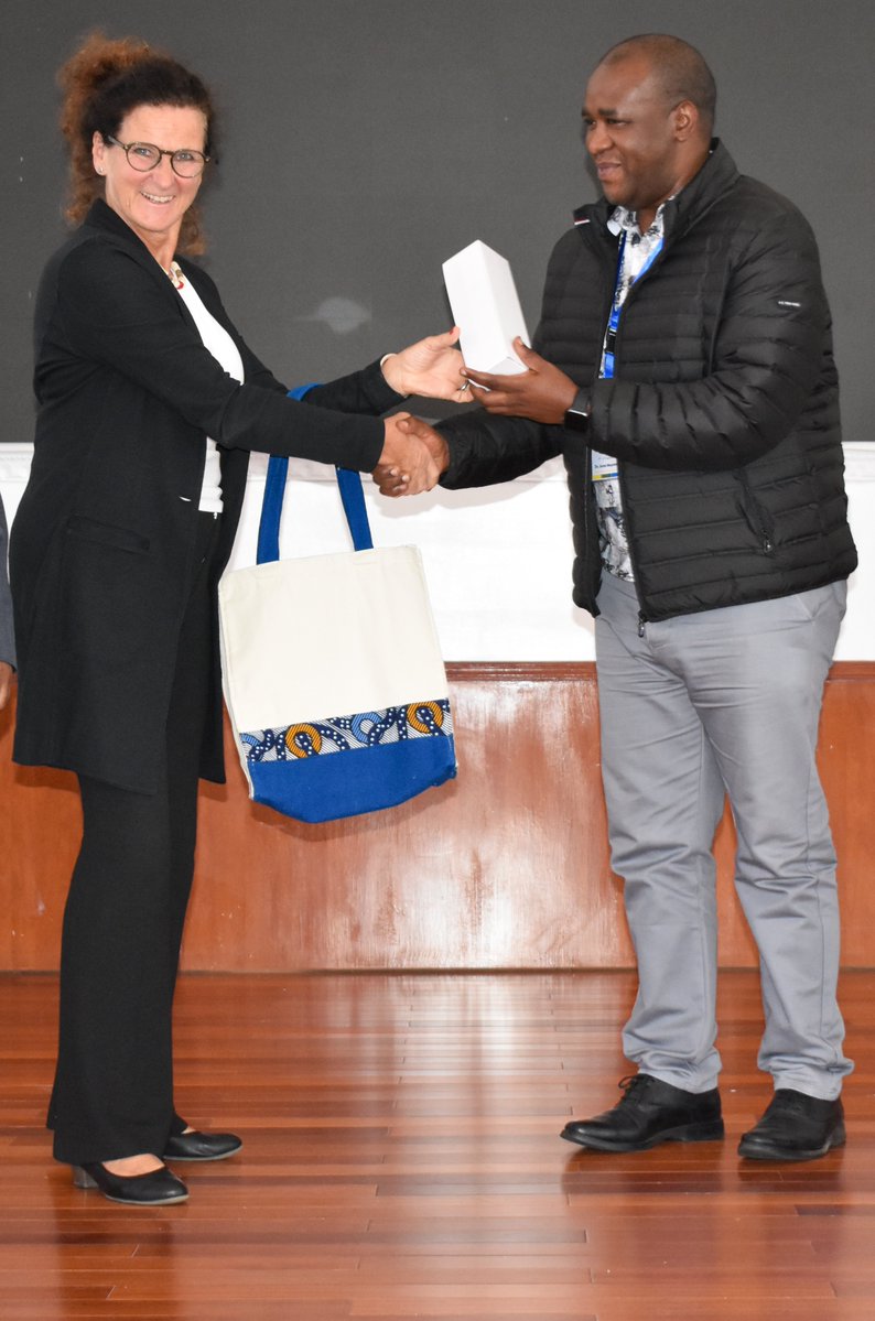 CUE_Kenya's tweet photo. by insights from Prof. Madara Ogot and Dr. Wanjiku Ng’ang’a.
CUE CEO Prof. Mike Kuria and DAAD Regional Director Dr. Dorothee Weyler delivered the closing remarks, before the dialogue was officially closed by Director of Higher Education Dr. Darius Mogaka. https://t.co/LzInPSoFak