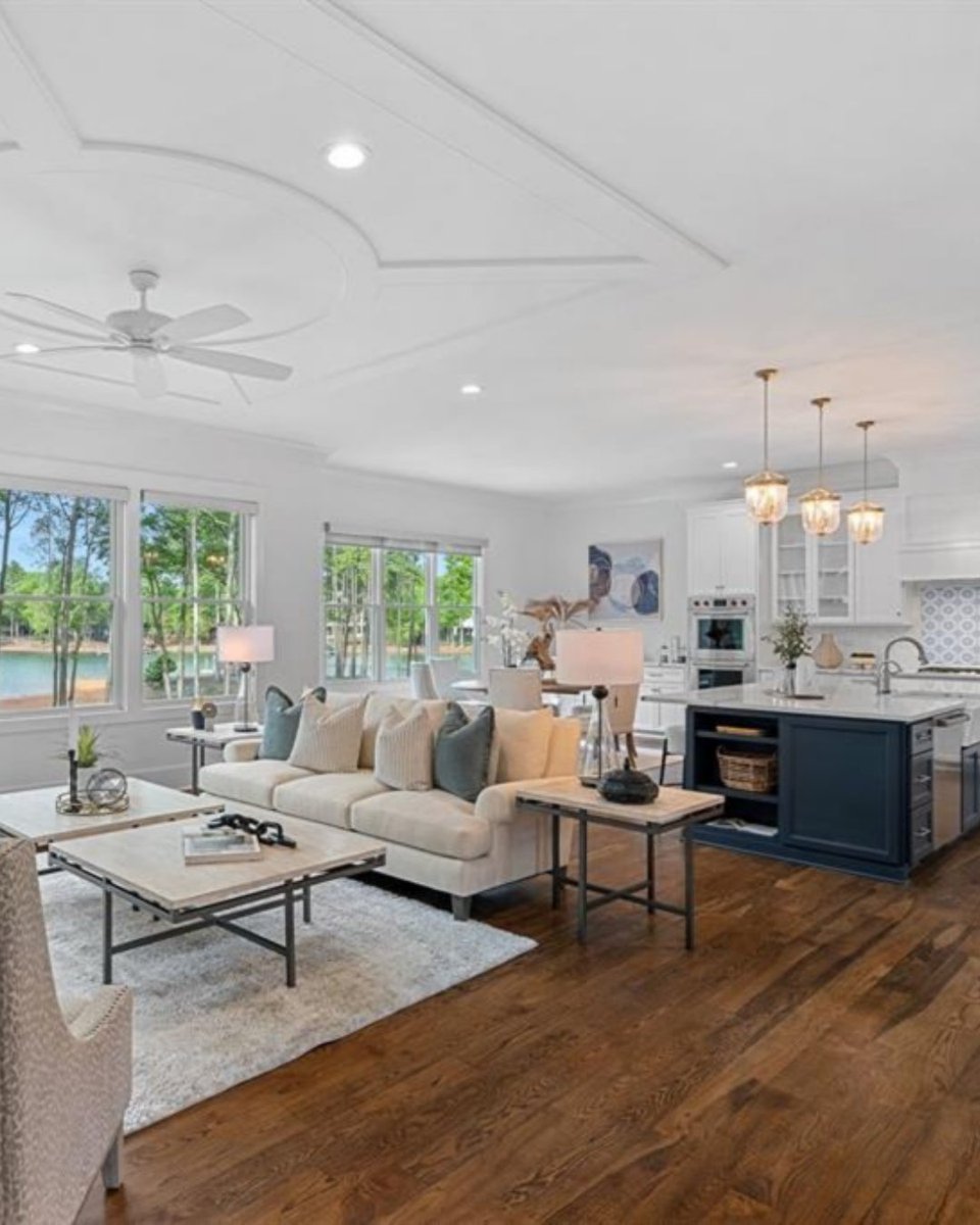 ijlori's tweet photo. CLOSED | 111 Kent Court, Mooresville

Another beautiful Lake Norman property officially closed! Represented the sellers alongside Lisa Haislip in the successful sale of this waterfront home in The Point.

Congratulations to our sellers and the new homeowners! 🏡✨ https://t.co/QmpQkYbgR5