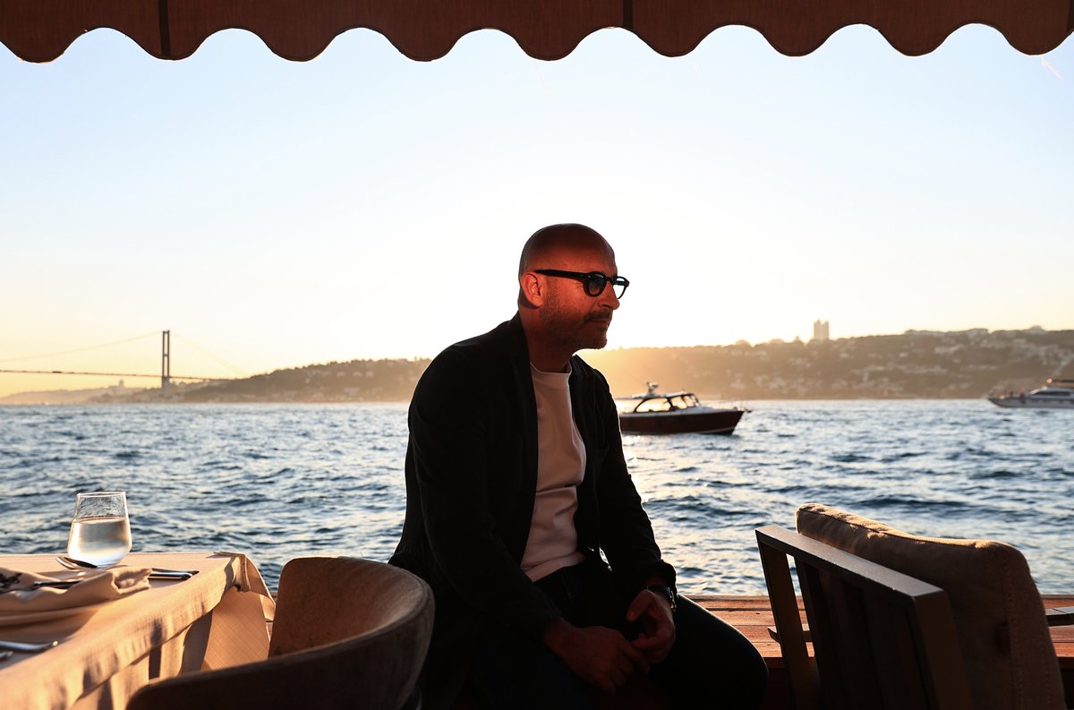 AlanFalse9's tweet photo. İyi bir hocanın neyi değiştirebildiğini iliklerimize kadar hissettiğimiz dakikalardayız.

Vincenzo Italiano. 🇮🇹 https://t.co/54GAW9jb6D