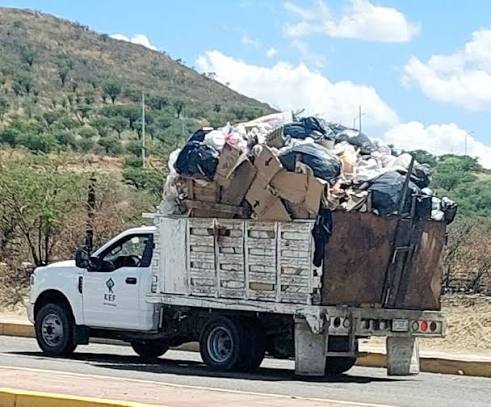 lunaguss's tweet photo. @Reforma Me cai que no conocen a su México!!! neta nmmn "16 huacales" https://t.co/Vao955d8ot
