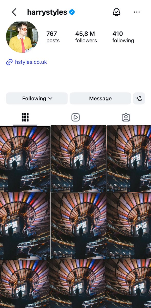 tastebckrry's tweet photo. Harry’s posts for the 30 shows at MSG gonna be like https://t.co/Eb0Ebx7nR2