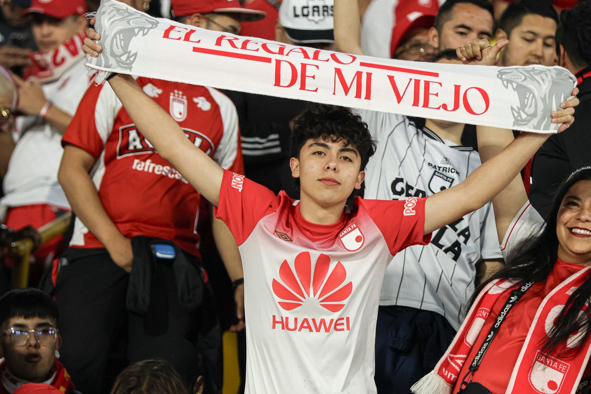 SantaFe's tweet photo. Gracias a toda la hinchada del León 🦁 que nos acompañó anoche en la @Sudamericana 🏆 el camino continúa en la @LigaBetPlayD y el sábado recibimos al @AmericadeCali por la fecha 6 🇮🇩 https://t.co/SDYxH4eyyt