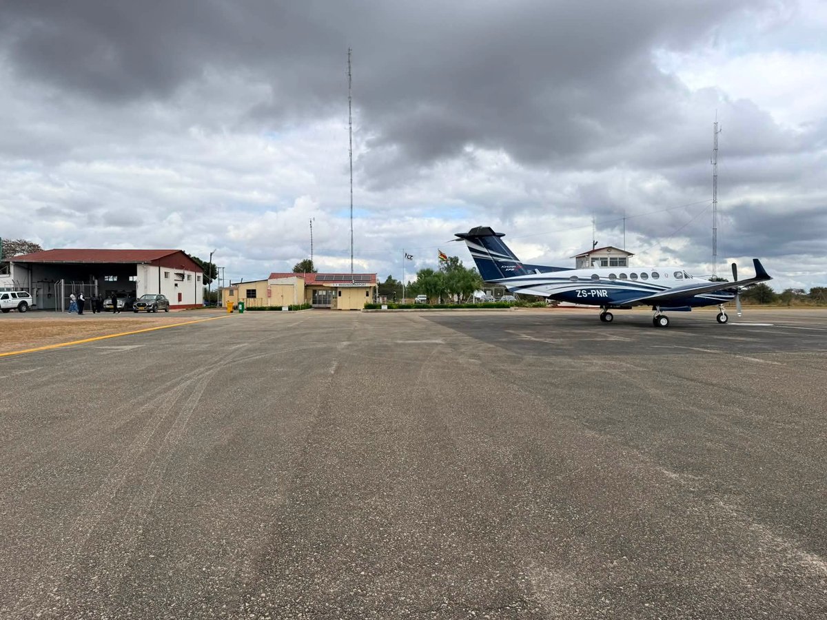Leon_GreenG's tweet photo. Better aviation infrastructure means better access for tourists, investors and businesses. The Masvingo Airport upgrade positions the province to capture more opportunities from Sanganai/Hlanganani 2026 and beyond. 🇿🇼 #ZimbabweIsOpenForBusiness #NDS2 #vakayakhaniZim https://t.co/sYwDP1kKfV