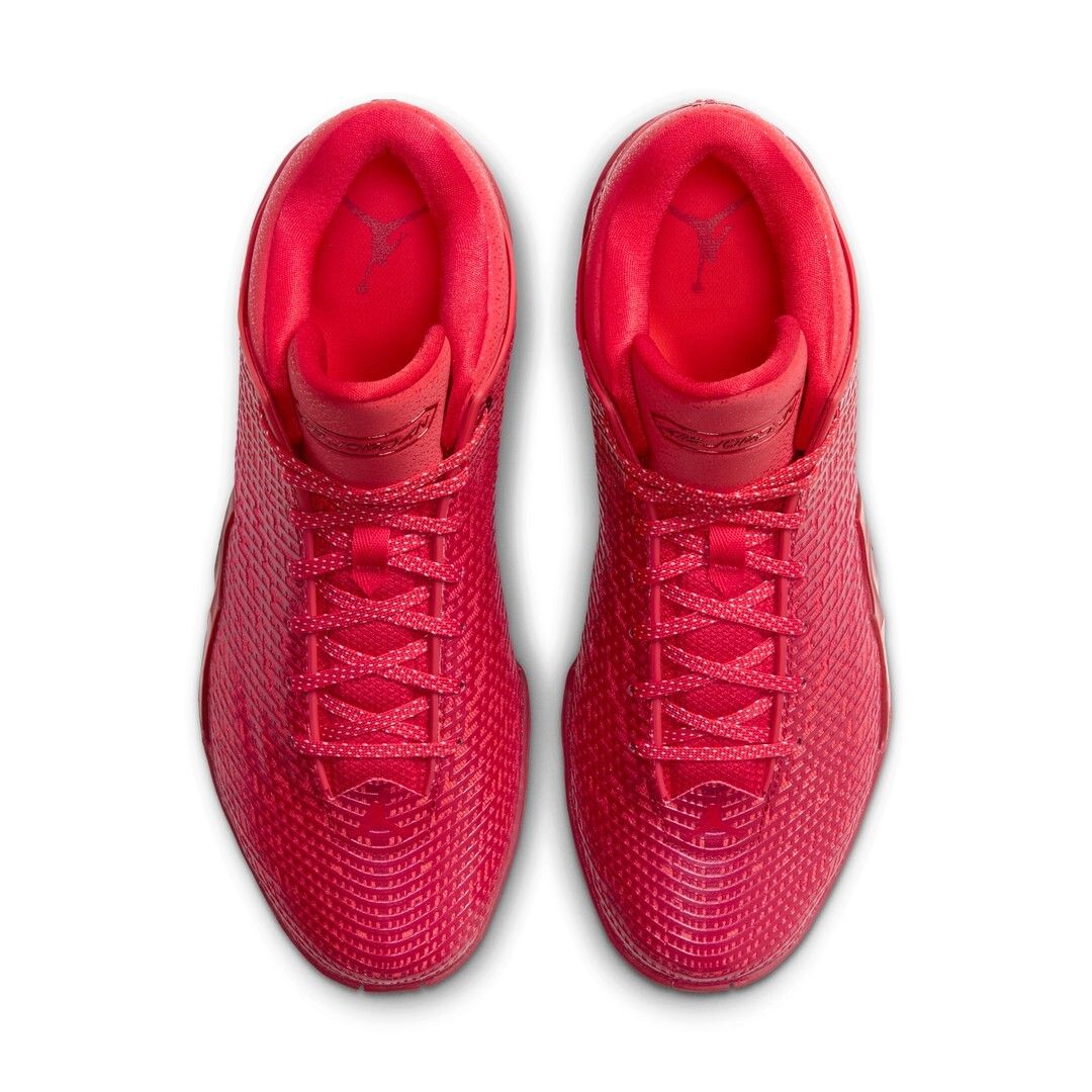 TheSiteSupply's tweet photo. Official Images: Air Jordan 41 “University Red” 🔴🔴

💵 $205
🗓️ October 25th https://t.co/k0zhnORvsA
