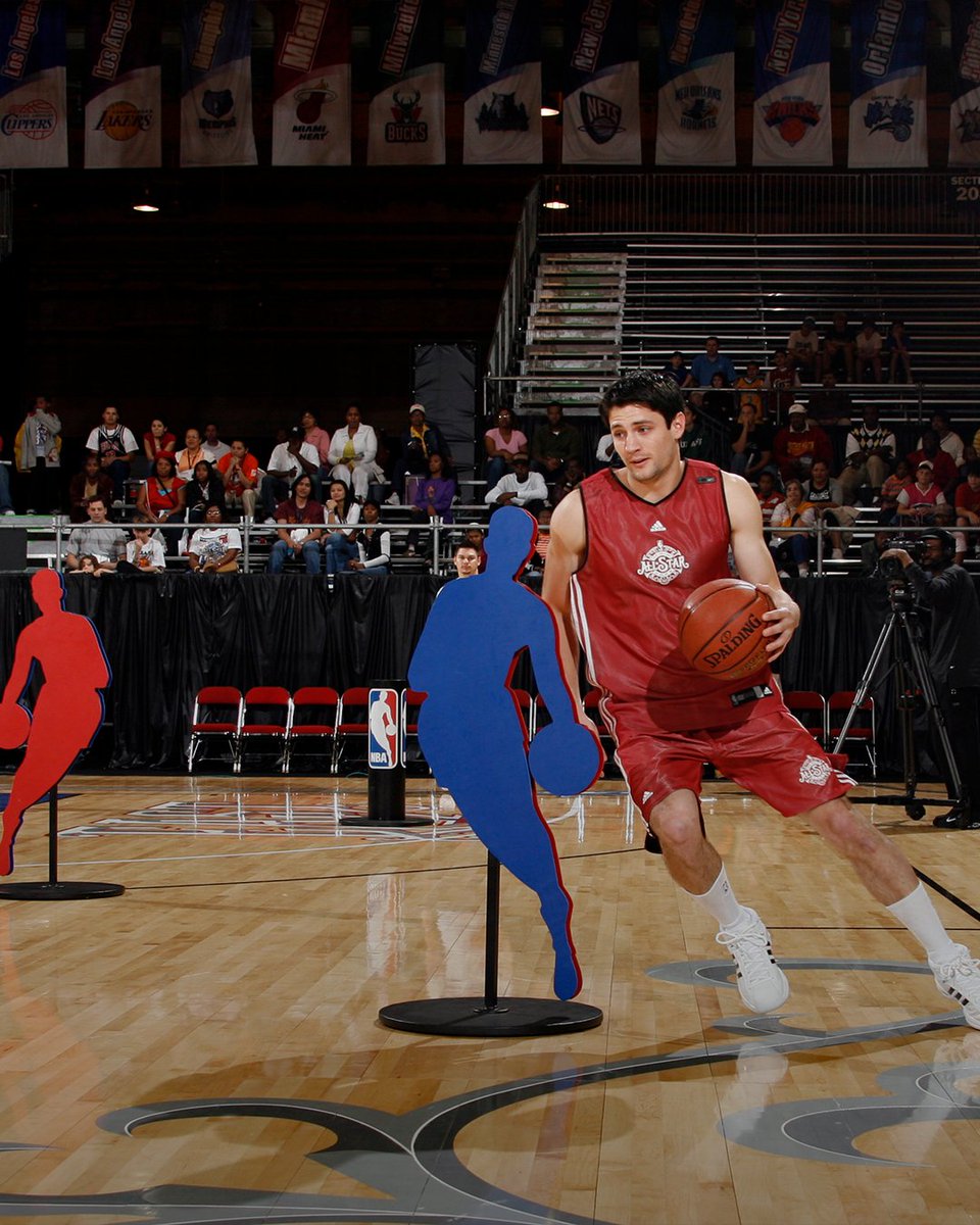 NBABrasil's tweet photo. O ator James Lafferty tem um relacionamento antigo com a NBA. 🤩🏀
#BastidoresNBA #NBAAllStar #NBAHistory https://t.co/gFwihyvrOB