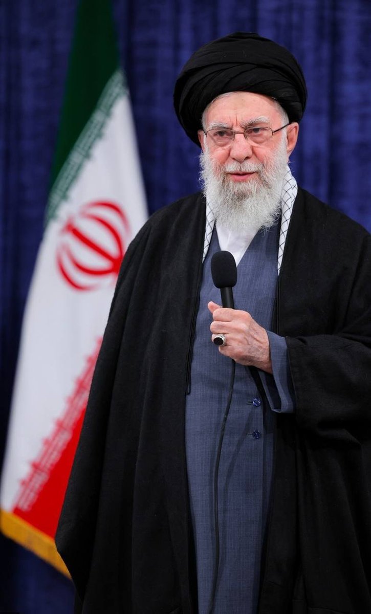 sitka5577's tweet photo. آن پدر شهید امت در قتلگاه خود «رضاً بقضائکِ» تا لحظه آخر در مقام مجاهد فی سبیل الله حاضر بود و ماجرایی عاشورایی، عرفانی و حماسی رقم زد.

#مکتب_ایستادگی https://t.co/tZAHuzb2oj