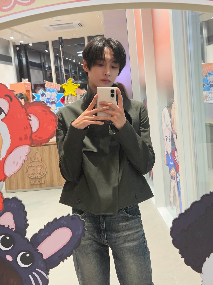 chgyeong's tweet photo. 하 징짜 ㅈㄴ얼탱없다 ㅠㅠ

⬅️이 사진: 애기야 나 오늘 운동 갈 시간 애매해서 회사 헬스장에서 하고 가자마자 외식하자 밥 하지말고 조금만 기다려

➡️이 사진: 여보 이 코트 어때 신상이래 이뻐용?? (답장: 이쁘네 애기 맘에 들면 사 어머니 카드 말고 내 카드로 사 알겠지) https://t.co/u1T27dmYg3