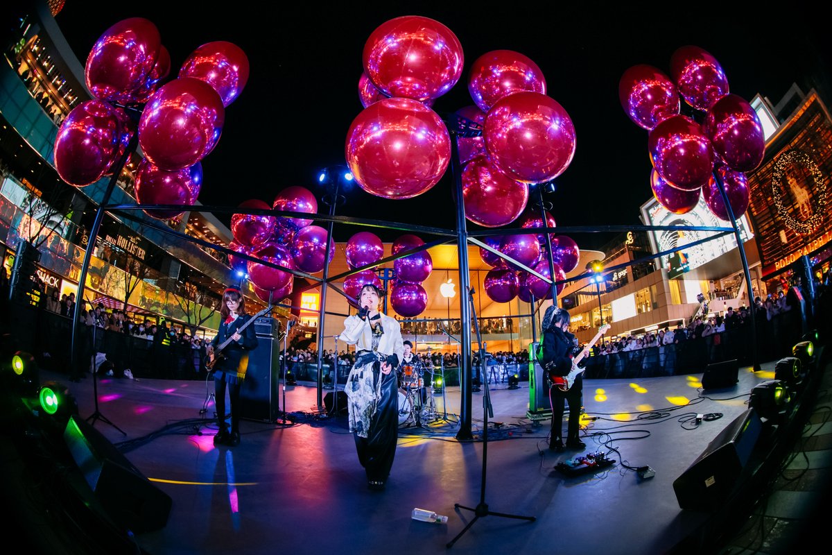 mamillaramana's tweet photo. The indie pop show tonight at the downtown venue is beyond amazing! The band’s new track has the whole crowd singing along—total vibe overload! Don’t miss out on the remaining tickets if you’re nearby! https://t.co/EBiZvNzvXw