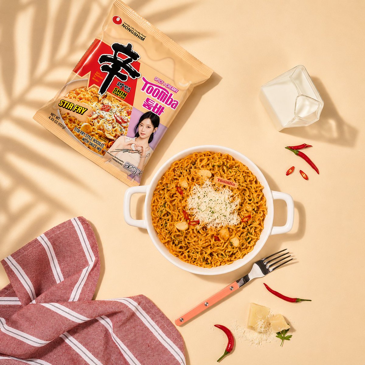 JaponShop's tweet photo. 🔥🍜 Shin Toomba x aespa ya en https://t.co/LuS9XYiaCV 💜 Cremoso, picante y con 4 diseños sorpresa. 🇰🇷 #aespa #ShinRamyun https://t.co/Yq3BfGsOq0