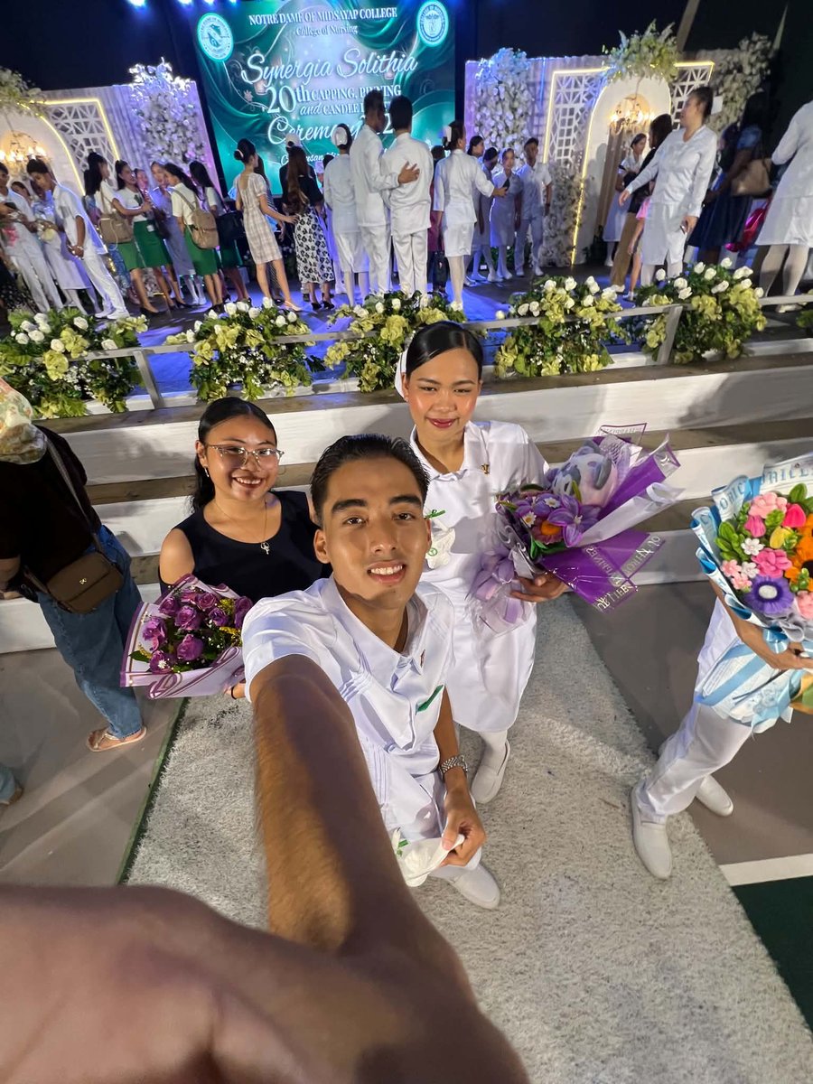 yeezheen's tweet photo. Mary &amp; Kenneth’s Capping, Pinning, and Candle-lighting Ceremony 💘 
(I feel like a proud mom na para bang ako ang nagpapaaral sa kanila) https://t.co/mPc9uYVtxZ