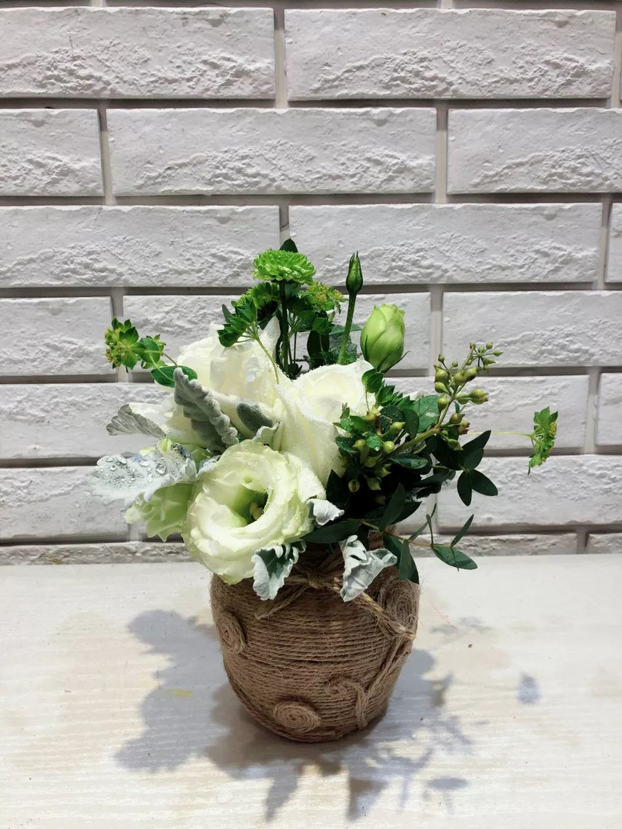 ashleivas's tweet photo. Just upcycled an old mason jar into a tiny herb planter with some twine and spray paint—cheapest home decor win ever! https://t.co/OKCInZBLyi