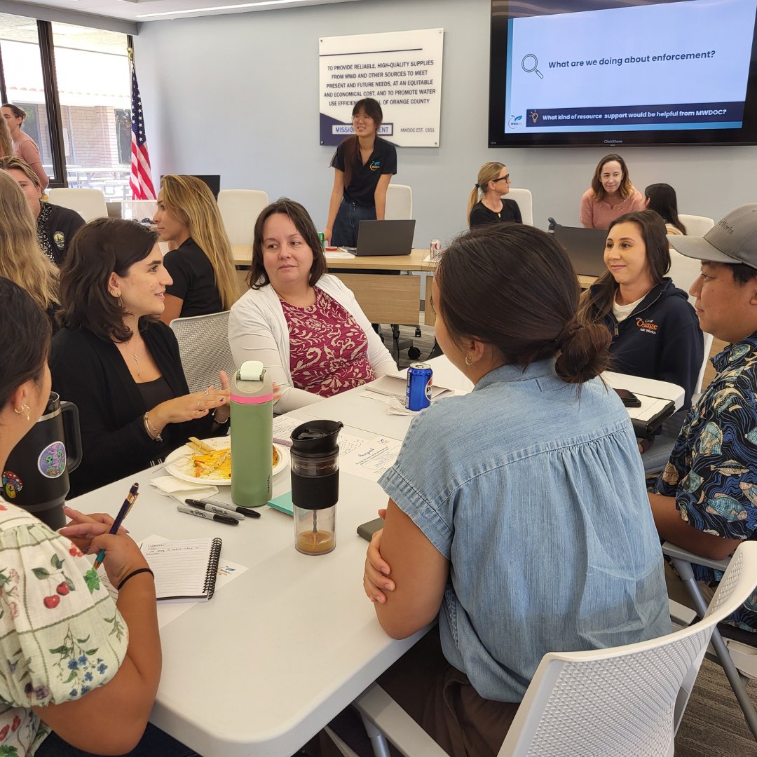 MWDOC's tweet photo. 💧 The OC Water Use Efficiency Workgroup met recently to discuss California AB 1572, which bans the use of #DrinkingWater for irrigating decorative grass on commercial, institutional, and industrial properties in California starting 2027.

Learn more: https://t.co/KZ0bEElS09 https://t.co/PqdmSQudZa