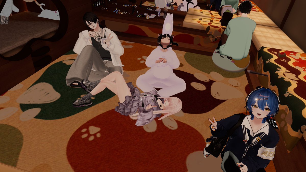 Numb__san's tweet photo. VRCインしたら色んな人に会えた。おもろい人ばっかりで良かったー！おやすみ！ https://t.co/s8STVwLZDj