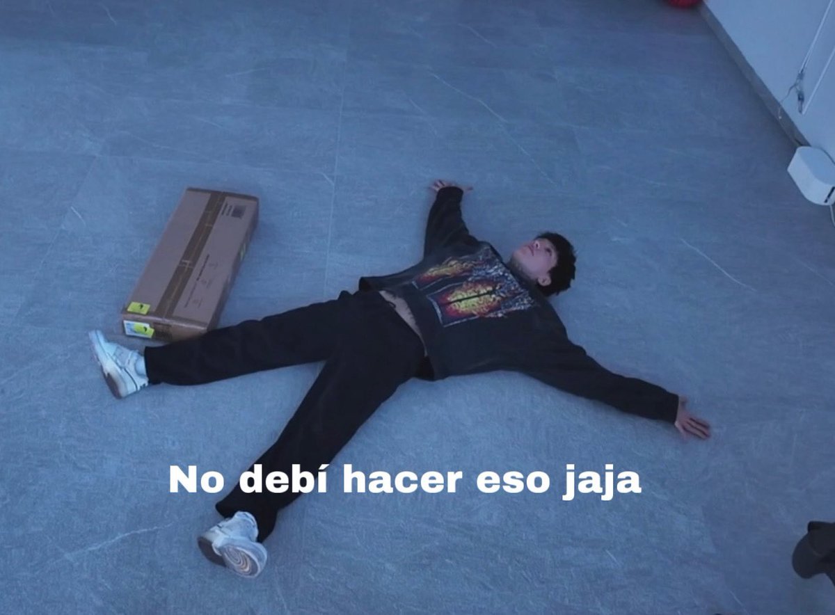 Esiadaru's tweet photo. Tendencia asi de chill FELIZ CUMPLE XCRY y que te quede claro que por ti cancele un buen palo, por que es tu día especial ;) https://t.co/7pLdipzsoz