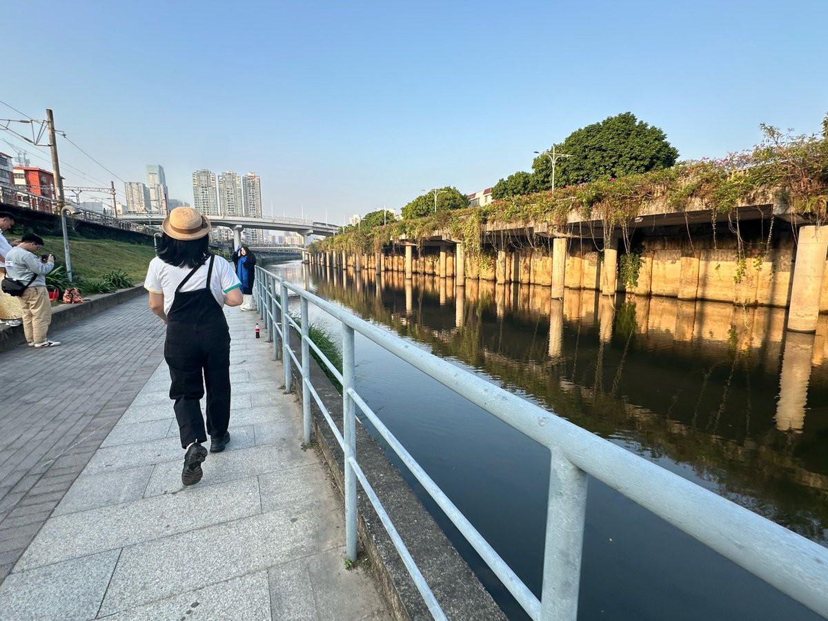 shivansh_sahi14's tweet photo. Just took a spontaneous 1-hour stroll along the city's old riverbank! Clear skies + warm breeze = perfect way to shake off work fatigue. ♂ https://t.co/rZhrYKX45R