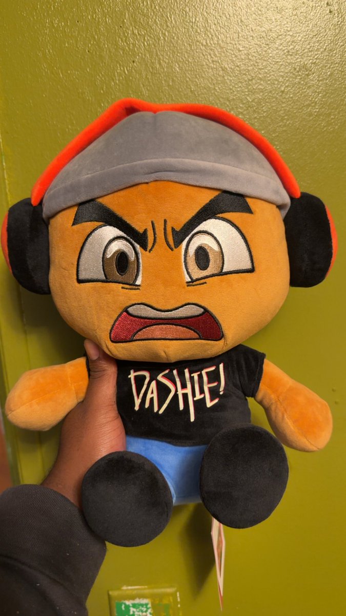 eppsrb's tweet photo. My goat is finally here. @DashieXP https://t.co/UtXHPciNFX