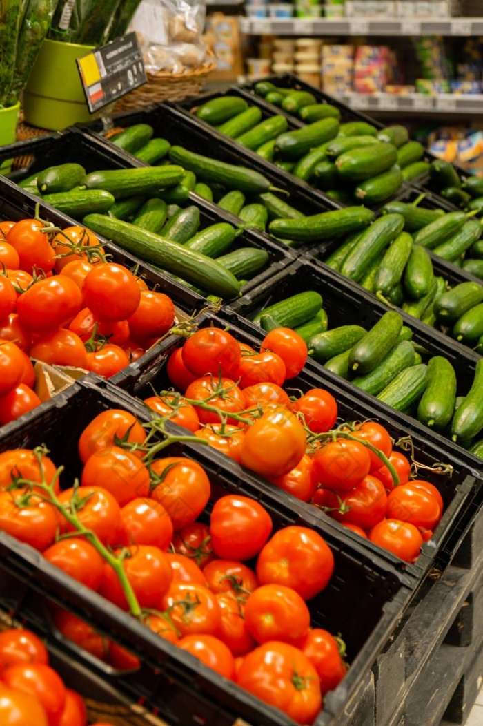 ObijayFrancis's tweet photo. Fresh, local cherry tomatoes u0026 basil in stock! Perfect for your weekend pasta or salad prep. Grab them before they’re gone https://t.co/WT8ioAofgx
