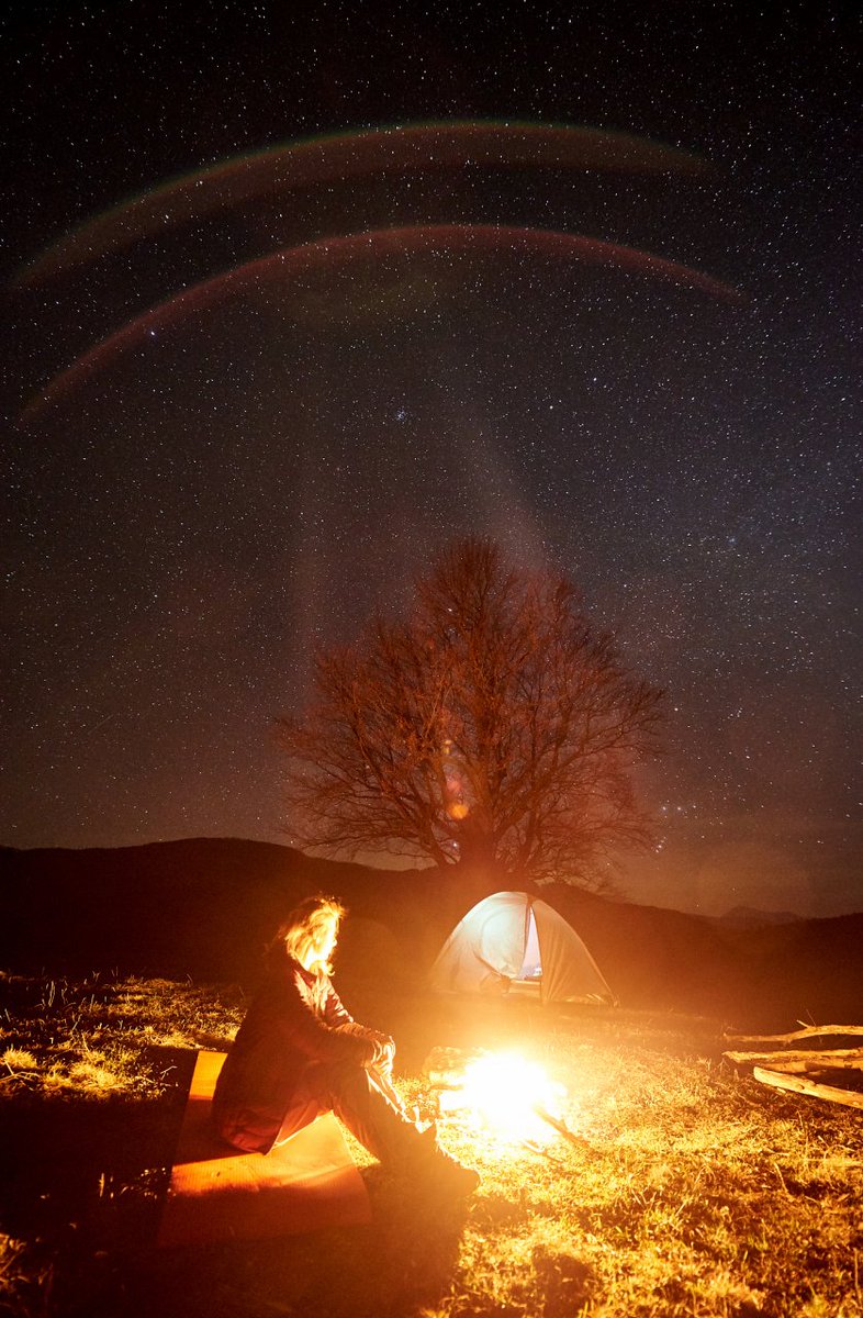 lalmawii3's tweet photo. Spent the night under the stars by the lake—crisp air, crackling campfire, and zero cell service. Pure reset. ， https://t.co/yac8vkaYJB