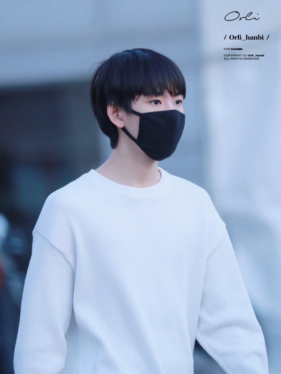 leemomo1024's tweet photo. 몇 장 더 🥺 https://t.co/Op5xkFLoHY