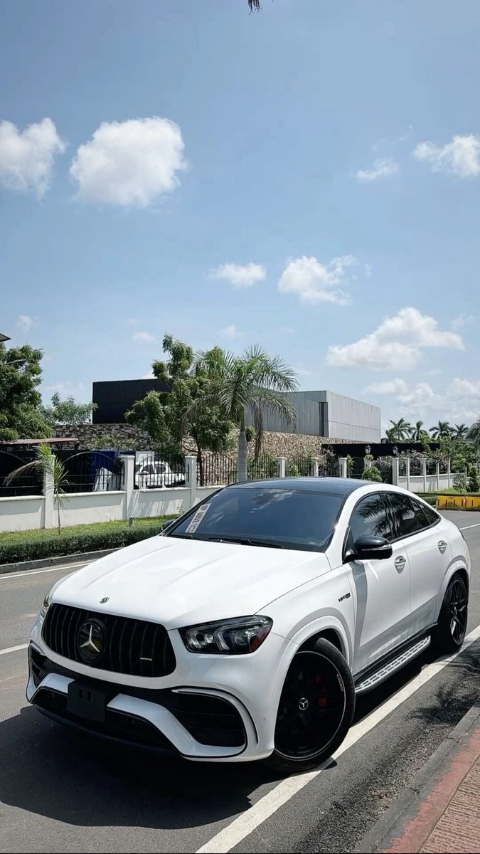 ____ytff's tweet photo. You won 100  million naira what are you buying first :

     Car            Or House https://t.co/wicPpWmYNM
