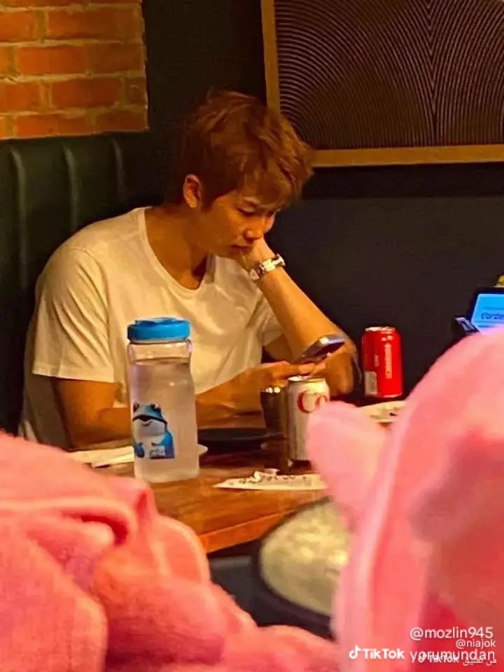 ParkAyss's tweet photo. Onun için çok üzgünüm. Hiç birini haketmedi. Hep seninleyim, Namjoon. #namjoon #bts #supportfornamjoon #welovenamjoon #namjoonbestleader #btsforever https://t.co/vruC1MuY8B